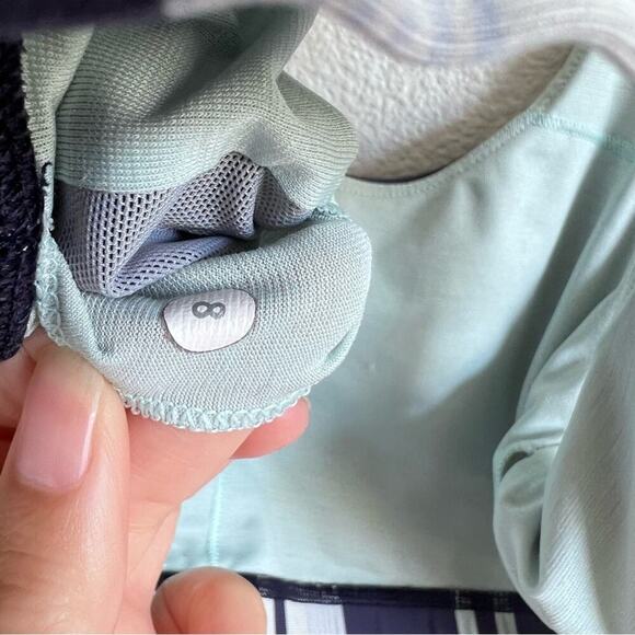 Lululemon Energy Bra Blue Groovy Stripe Nimbus Criss Cross Straps - Picture 6 of 10